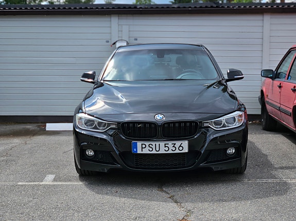 BMW 320d 2 of 6