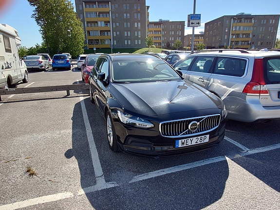 Volvo V90 2 of 4