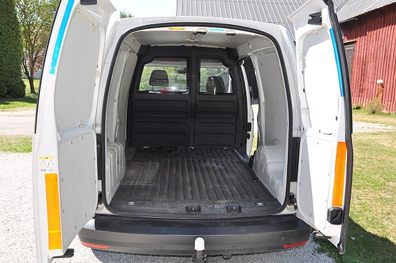 Volkswagen Caddy Maxi 4 of 5