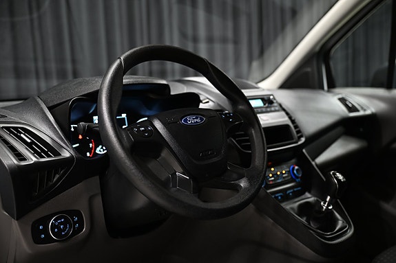 Ford Transit Connect 14 of 21