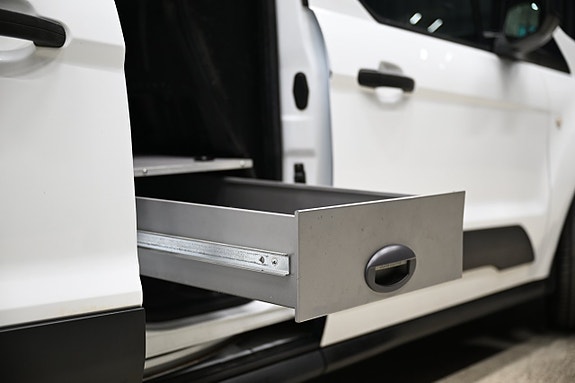 Ford Transit Connect 10 of 21