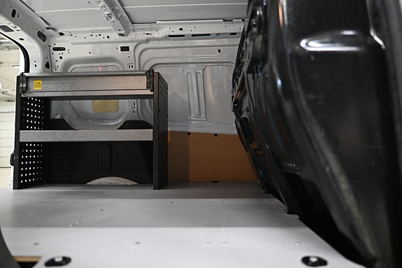 Ford Transit Connect 9 of 21