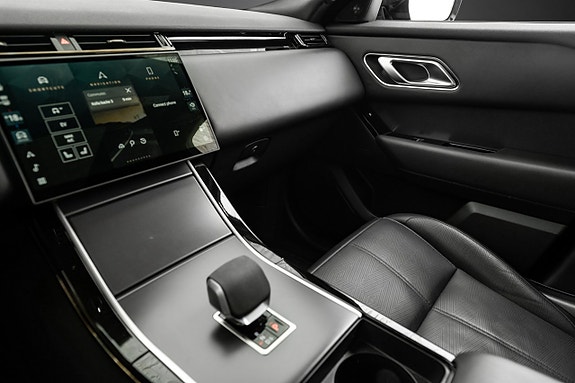 Land Rover Range Rover Velar 15 of 20