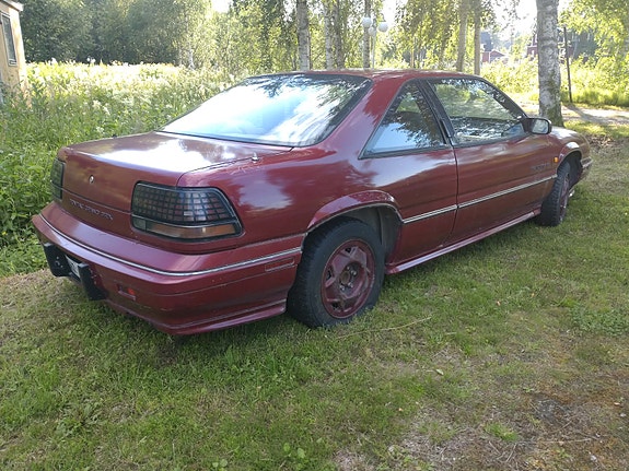 Pontiac Grand Prix 3 of 5