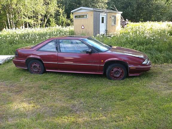 Pontiac Grand Prix 4 of 5