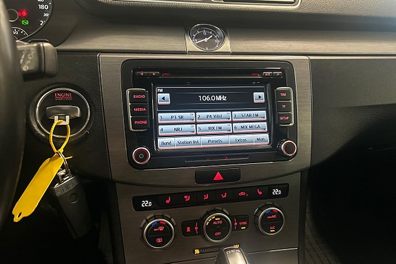 Volkswagen Passat 20 of 23