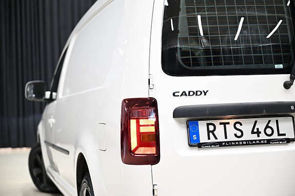Volkswagen Caddy Maxi 12 of 30