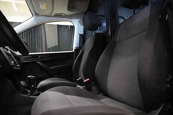 Volkswagen Caddy Maxi 22 of 30
