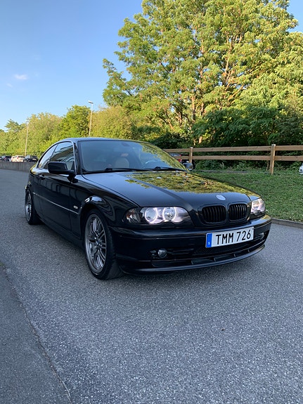 BMW 325Ci 2 of 5