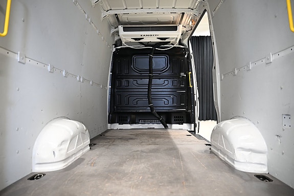 Volkswagen Crafter 7 of 29