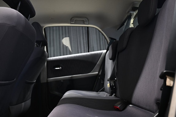 Toyota Yaris 17 of 24