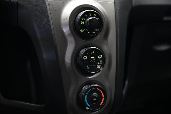 Toyota Yaris 23 of 24