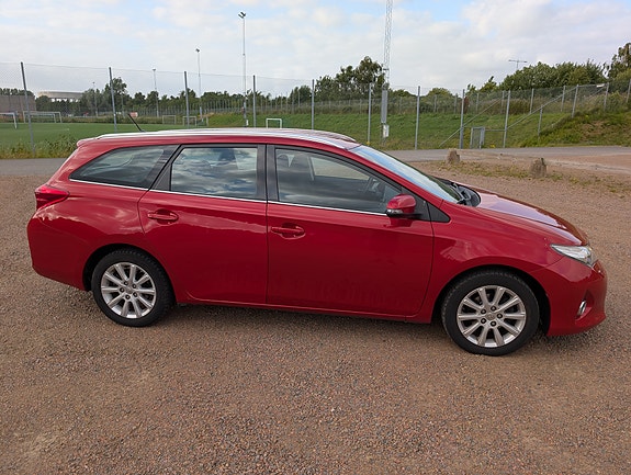 Toyota Auris 3 of 11