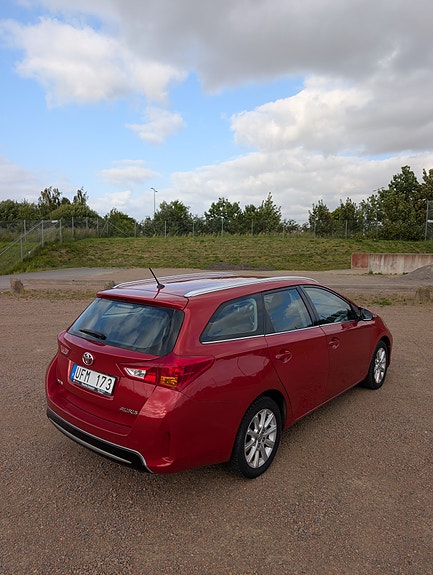 Toyota Auris 6 of 11