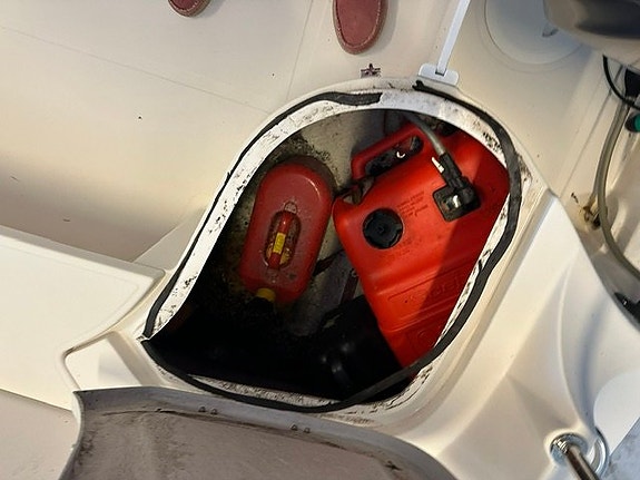 Vi har nöjet att presentera en mycket fin Örnvik 470 Cruiser 11 of 12