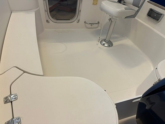 Vi har nöjet att presentera en mycket fin Örnvik 470 Cruiser 7 of 12