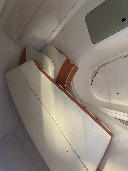 Vi har nöjet att presentera en mycket fin Örnvik 470 Cruiser 12 of 12
