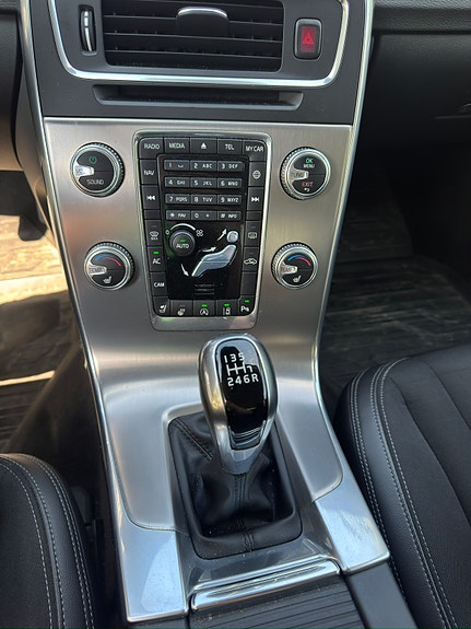 Volvo S60 7 of 9