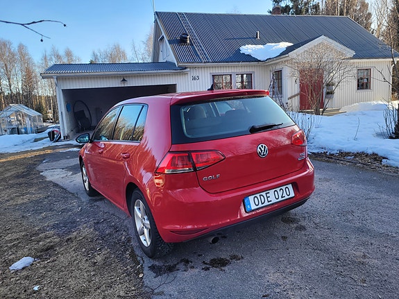 Volkswagen Golf VII 2 of 5