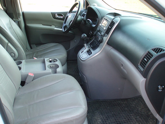 Kia Carnival 5 of 5