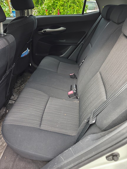 Toyota Auris 4 of 4