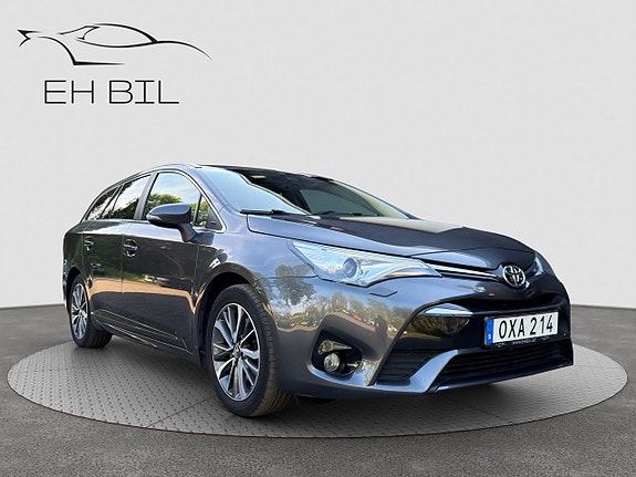 Toyota Avensis 3 of 5