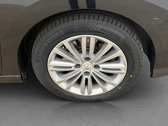 Peugeot 308 25 of 28