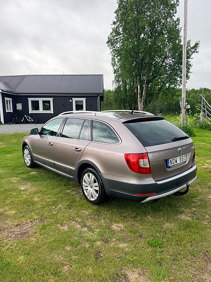 Skoda Superb 4 of 5