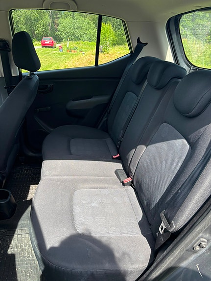 Hyundai i10 6 of 7