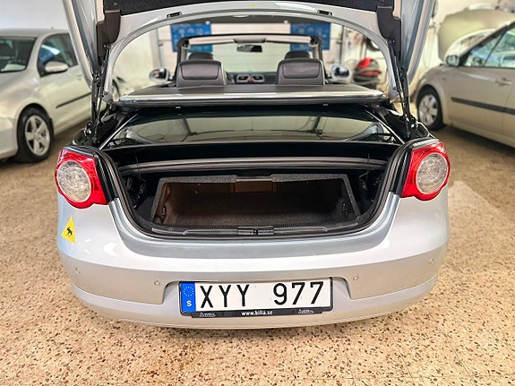 Volkswagen Eos 16 of 19