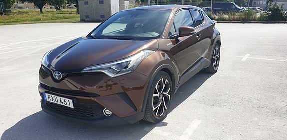 Toyota C-HR 9 of 16