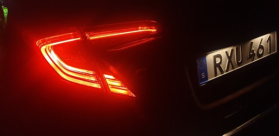 Toyota C-HR 13 of 16