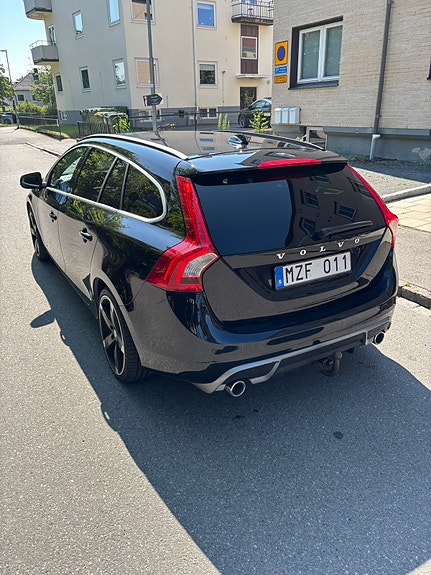 Volvo V60 3 of 5
