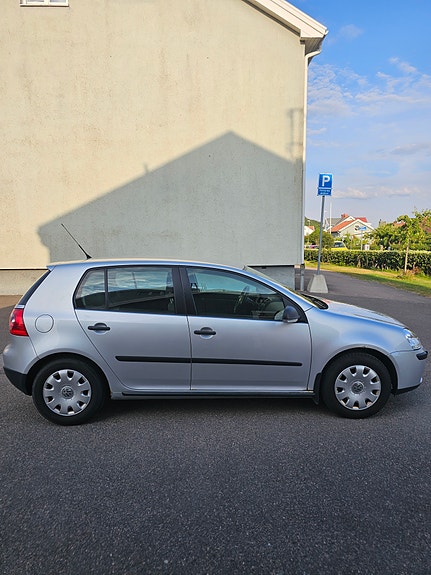 Volkswagen Golf V 6 of 15