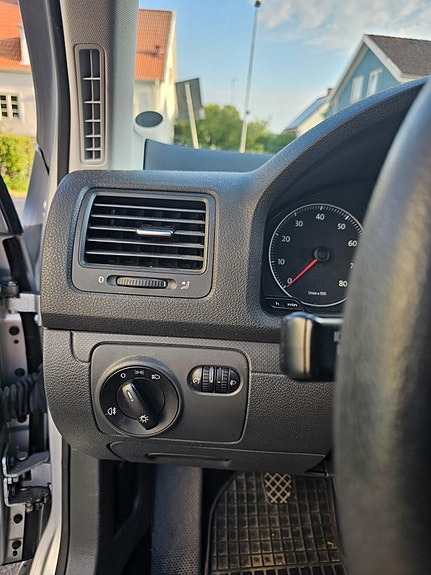 Volkswagen Golf V 14 of 15
