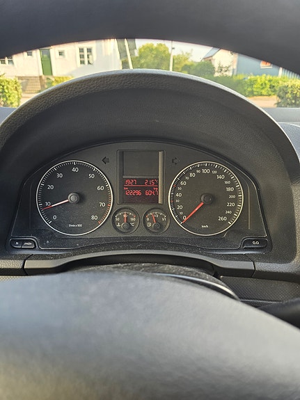 Volkswagen Golf V 15 of 15