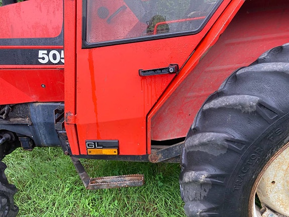 Skogstraktor Valmet 505 med FMV 290 kran 8 of 12