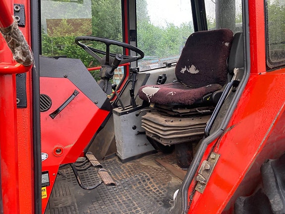 Skogstraktor Valmet 505 med FMV 290 kran 9 of 12