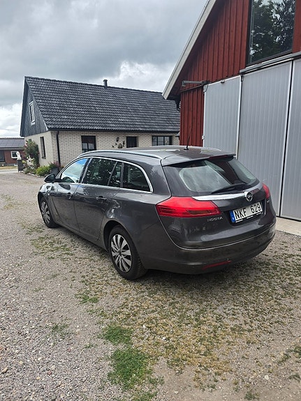 Opel Insignia 3 of 5