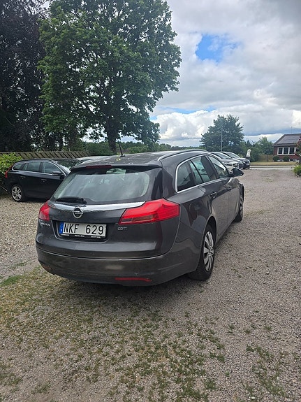Opel Insignia 4 of 5