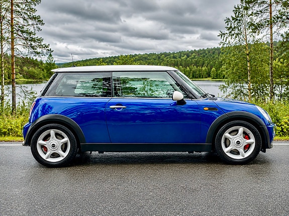MINI Cooper 2 of 5
