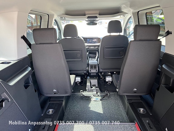 Ford Connect Tourneo 17 of 30