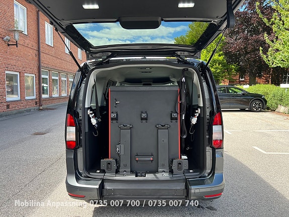 Ford Connect Tourneo 12 of 30