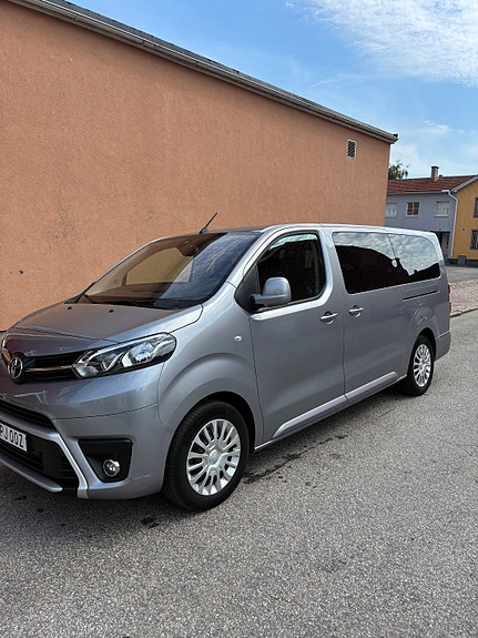 Toyota Proace Verso 2 of 4