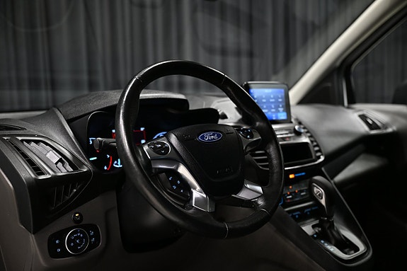 Ford Transit Connect 17 of 30
