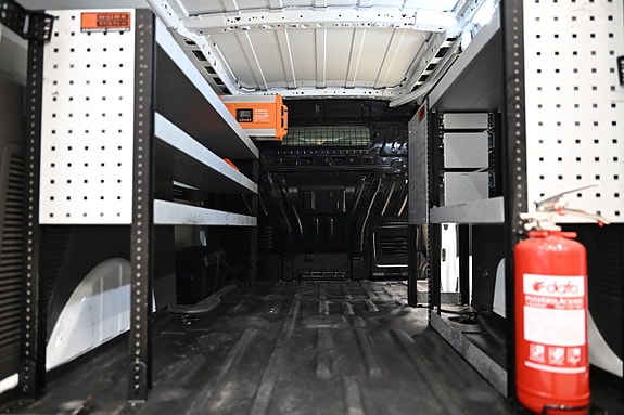 Ford Transit Connect 8 of 30