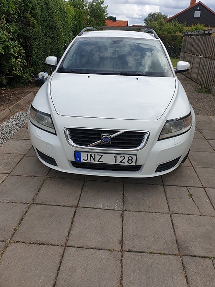 Volvo V50 7 of 9