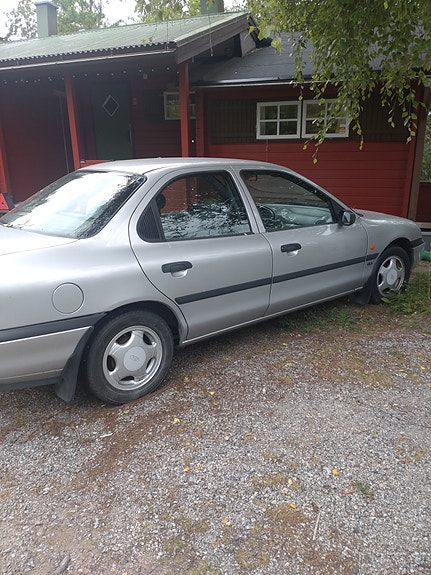 Ford Mondeo 4 of 5
