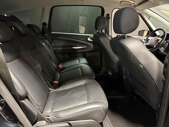Ford S-MAX 8 of 16