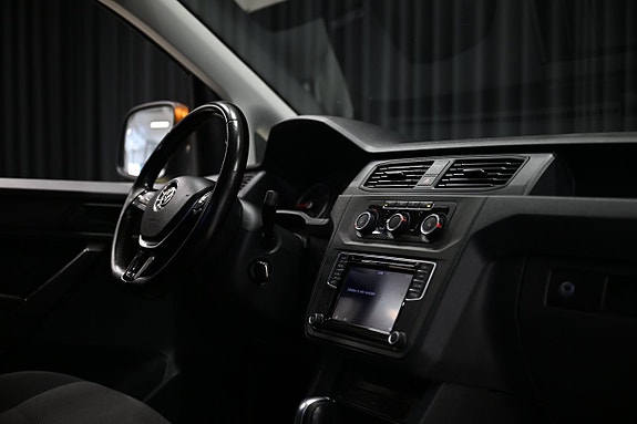 Volkswagen Caddy 26 of 27